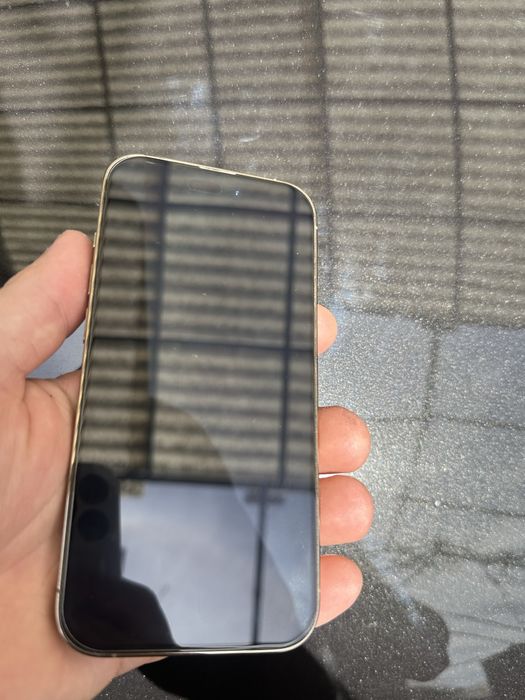 Продається iPhone 14 Pro 128 ГБ (золотий колір)