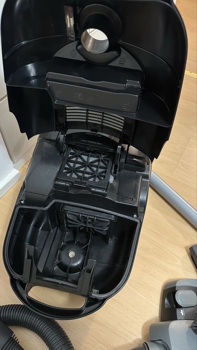 Odkurzacz Elekrolux + 6 końcówek