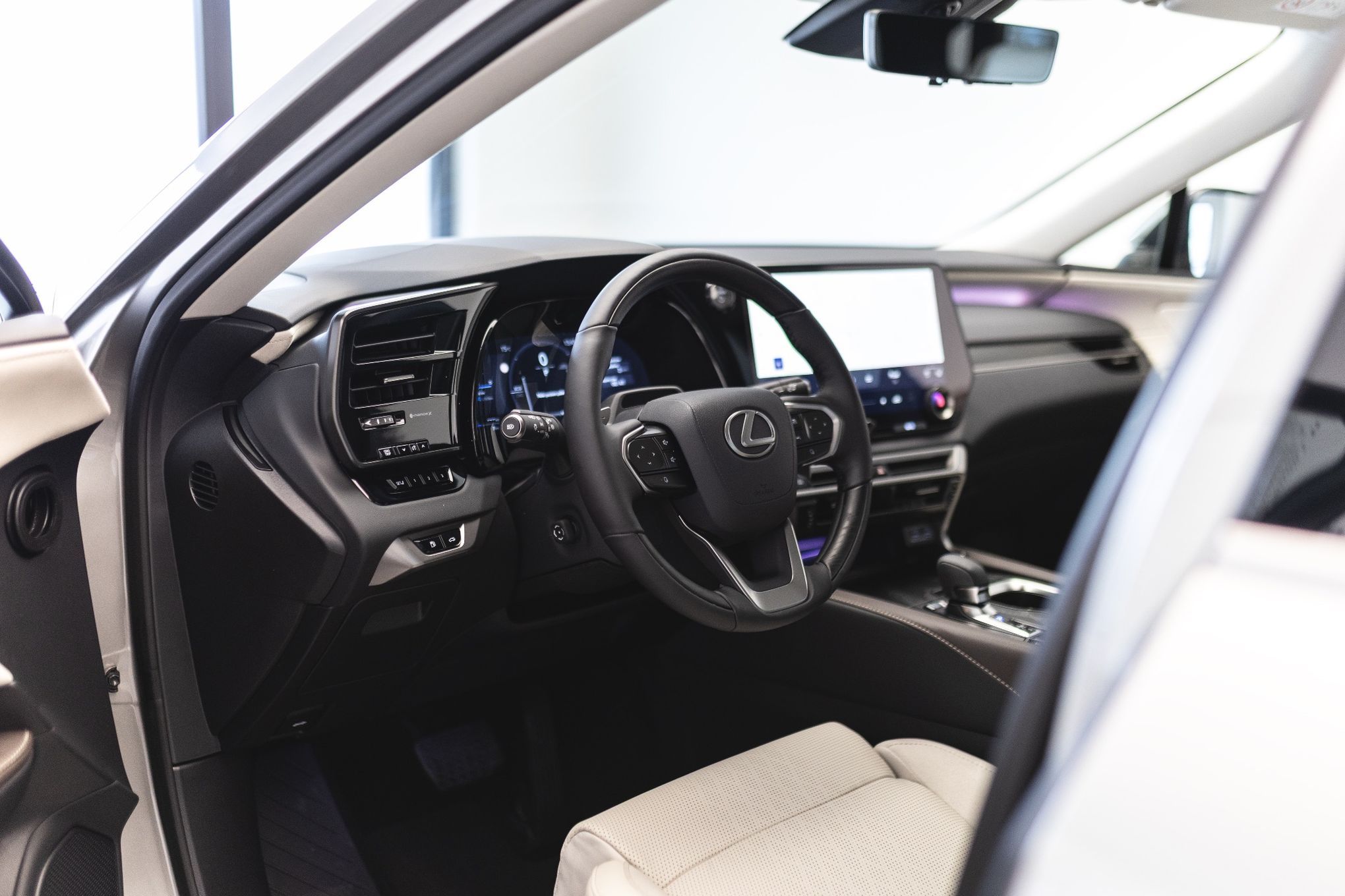 Lexus RX Lexus RX450h+ Omotenashi / 2025 / Od ręki! /