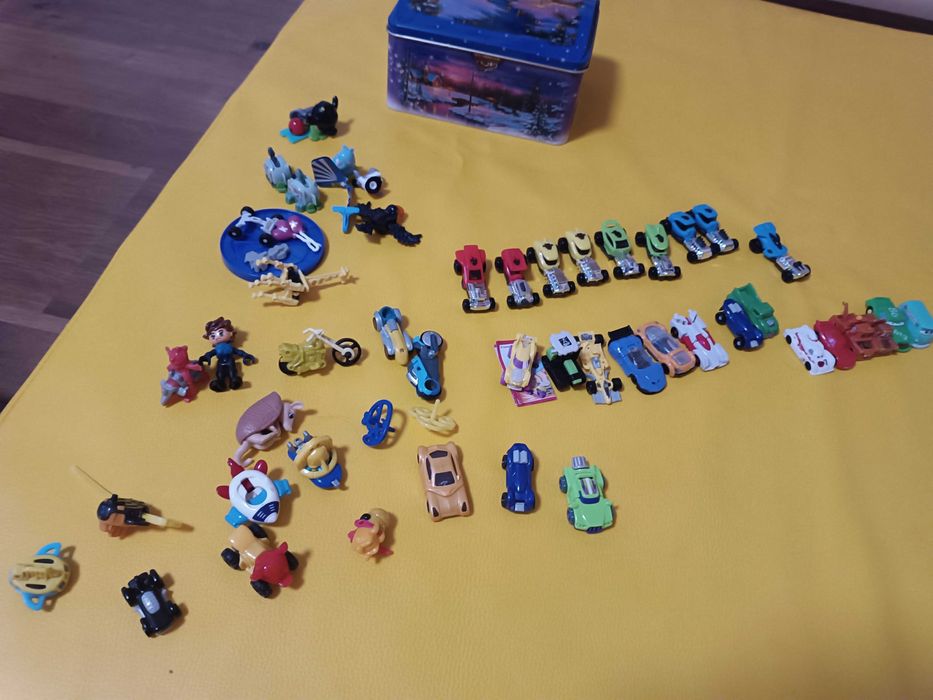 Машинки детские hot wheels разные, Киндер, kinder