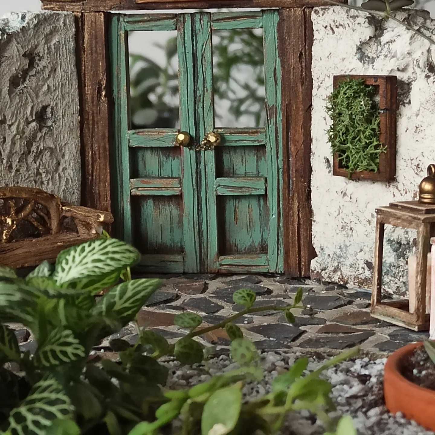 Mini ogródek w doniczce - stary ogród