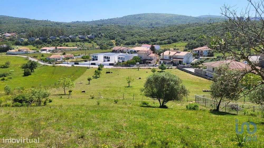 Terreno em Porto de Mós - São João Baptista e São Pedro de 2800,00 m2