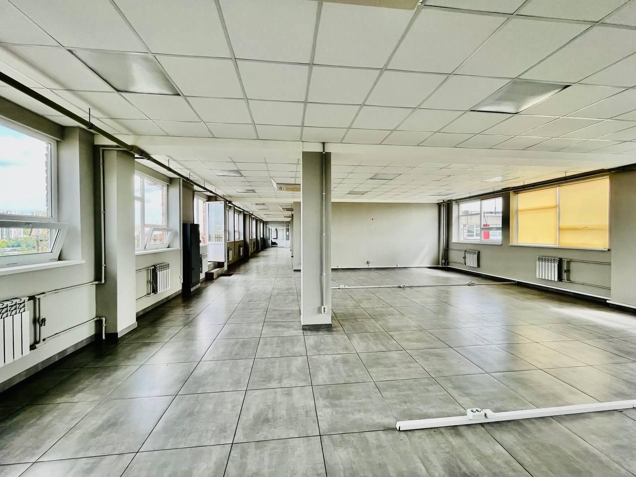 Здам офісне приміщення 315 кв, М Центральний ринок, вул. Різдвяна, 29б