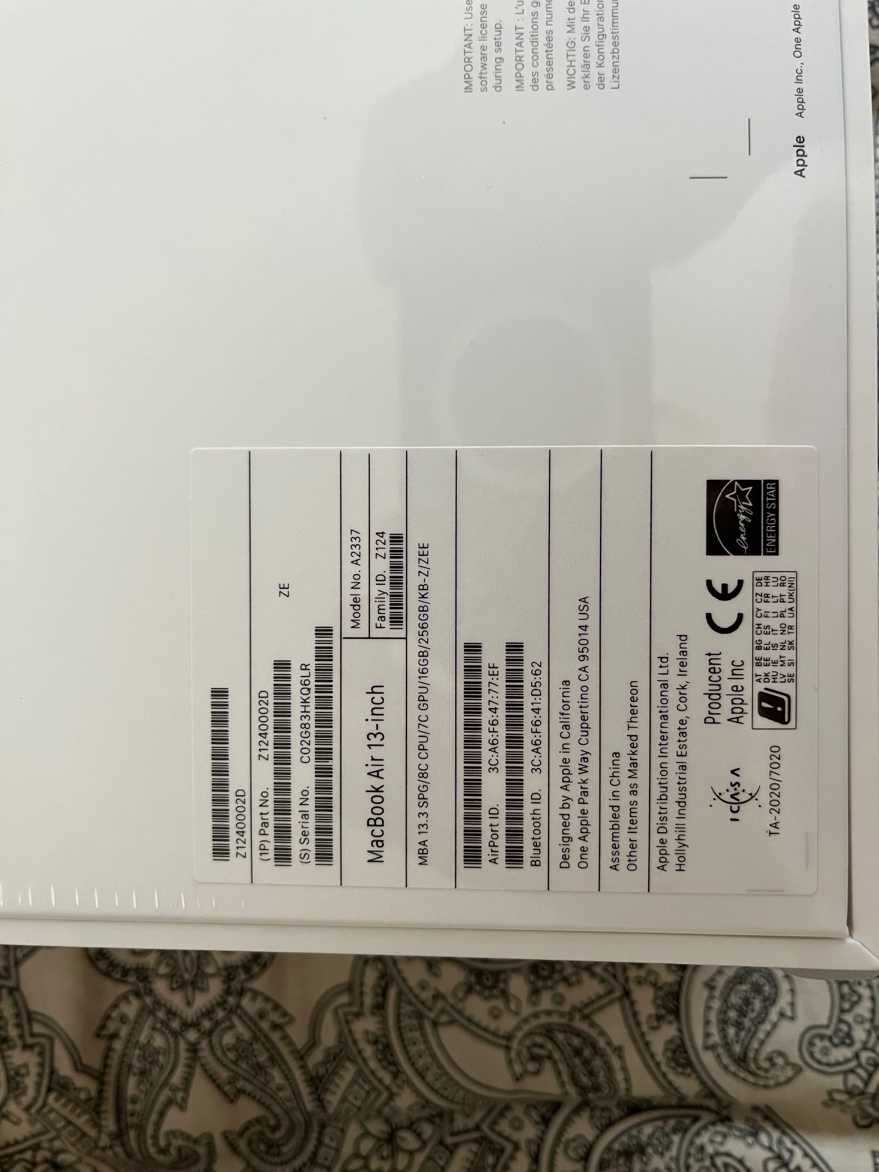 MacBook Air 13” M1 16GB RAM - Folia