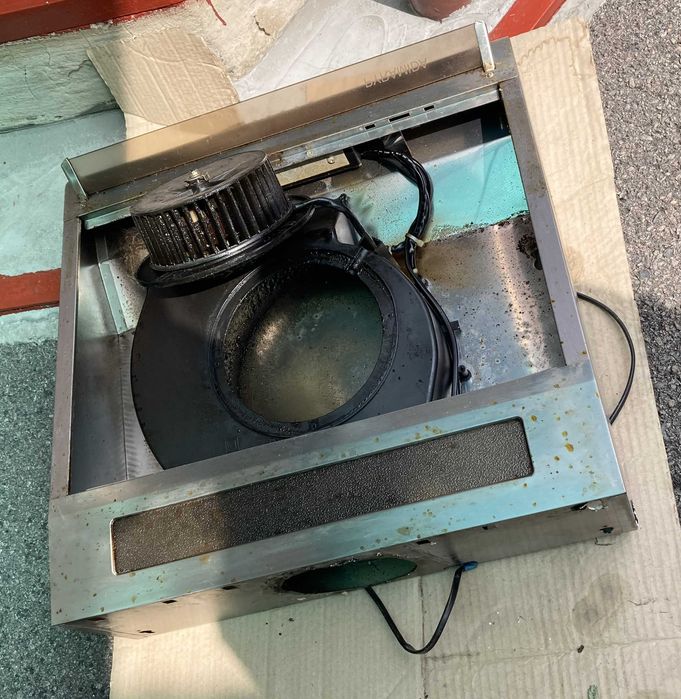 Кухонная вытяжка Pyramida WH10-50 (стальная, пищит мотор)