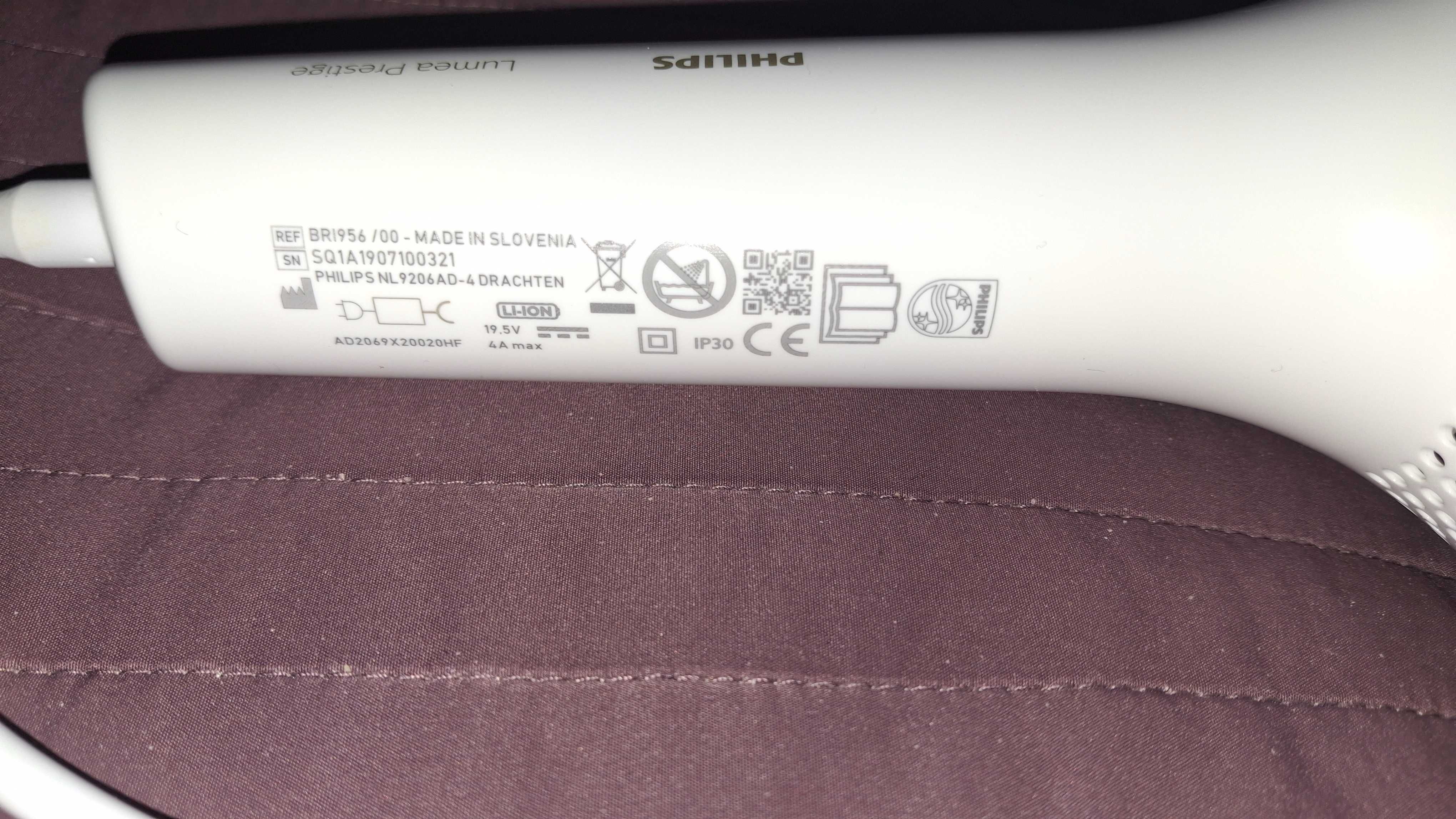 Depilator IPL Philips Lumea Prestige BRI956