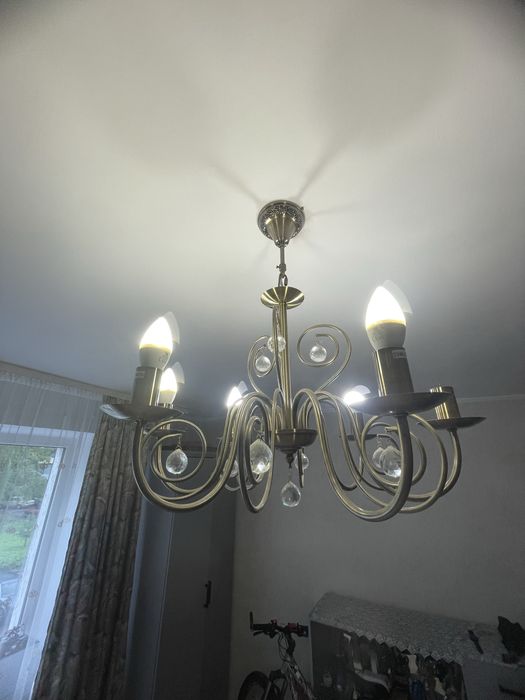 Люстра класична. Світильник на стелю