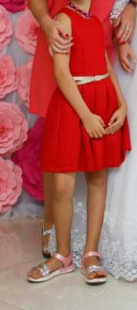 Красное детское платье