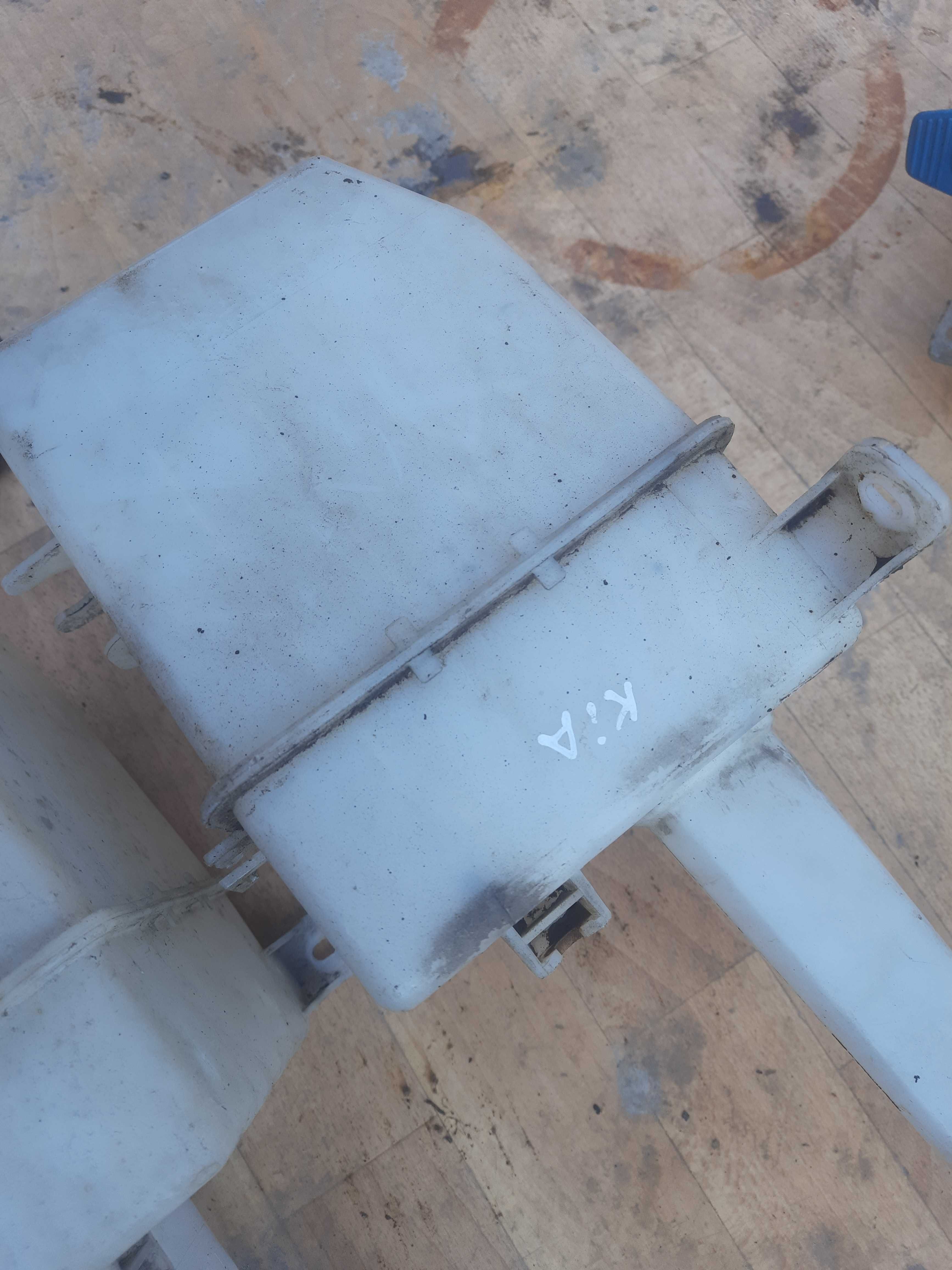 Бачок омивача Кіа церато cerato Ceed Accent 98610-2F010