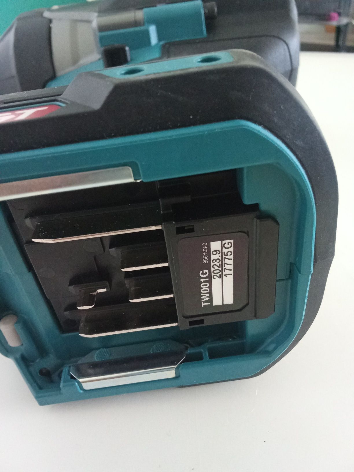 Makita TW0001G akumulatorowy klucz udarowy 3/4 40 v nowy oryginał