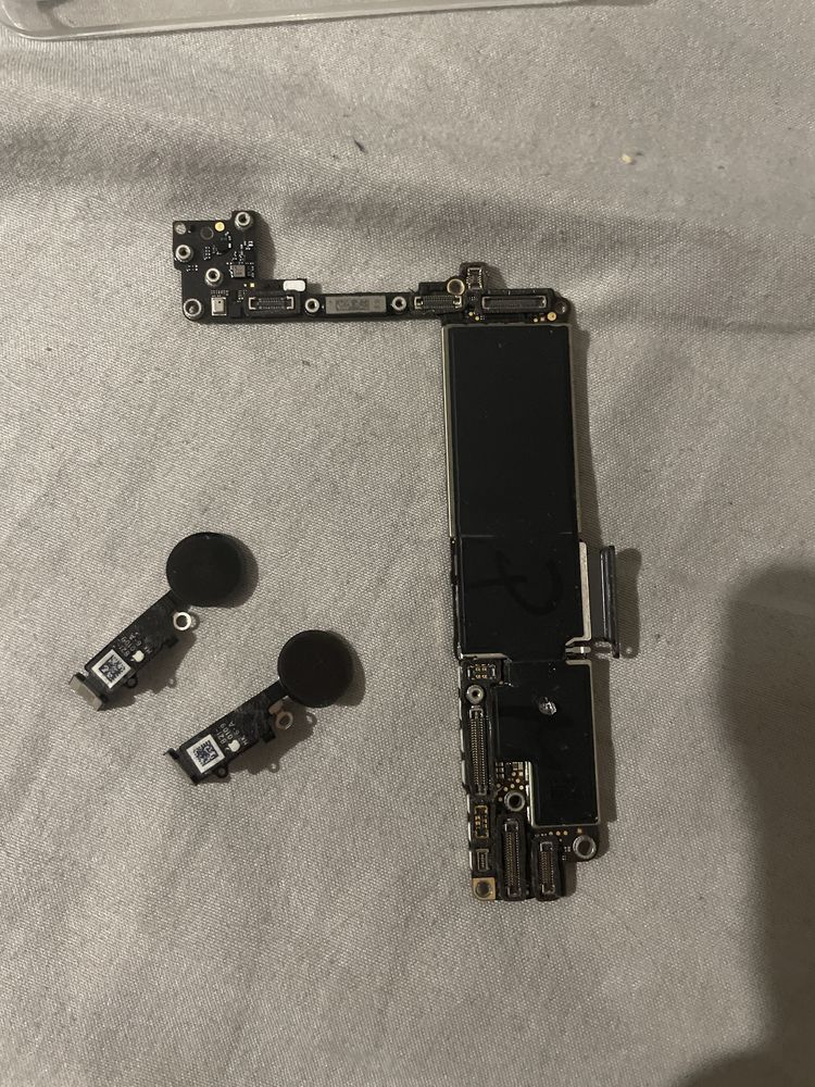 Plyta glowna iphone 8