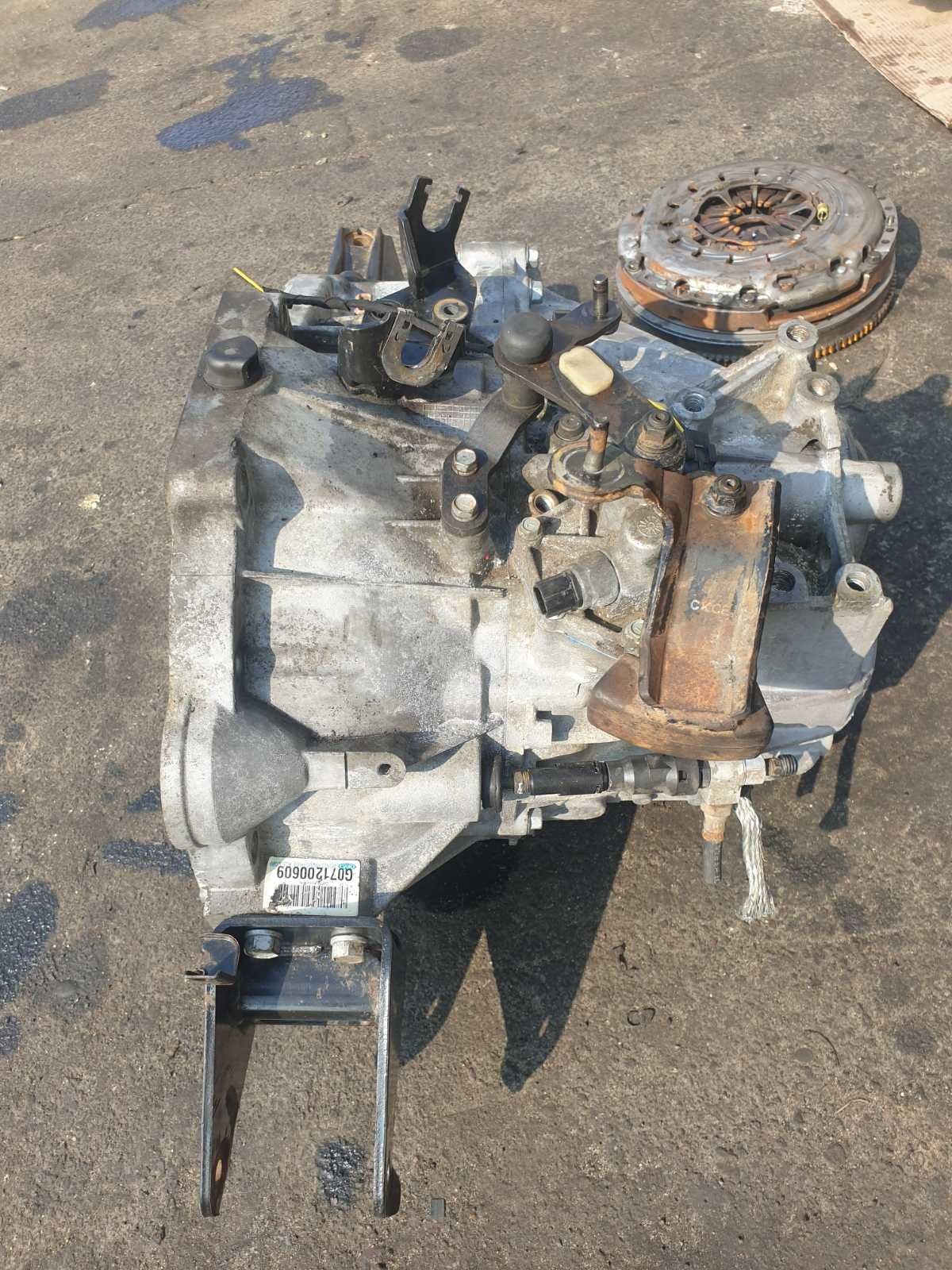 КПП Коробка 5ст 4WD 38070 Hyundai Santa FE сантафе 2.2 crdi 2006-2012р