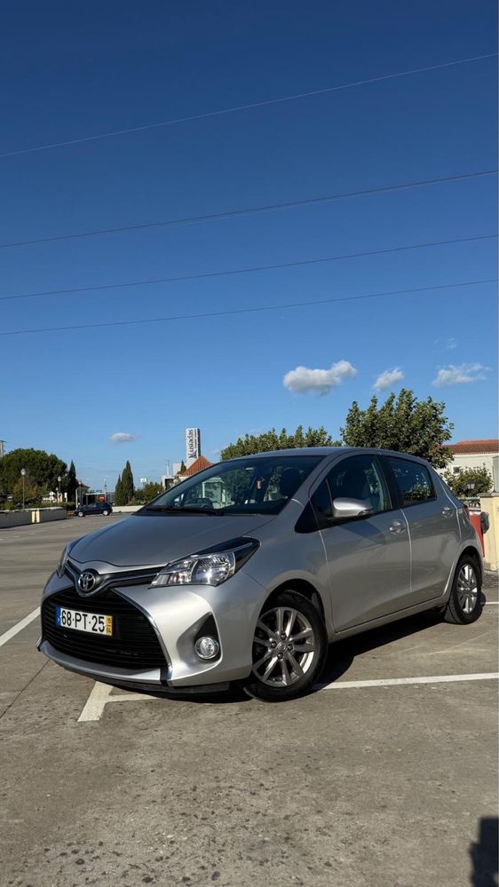 Toyota Yaris 1.0 Gasolina (Poucos Km)