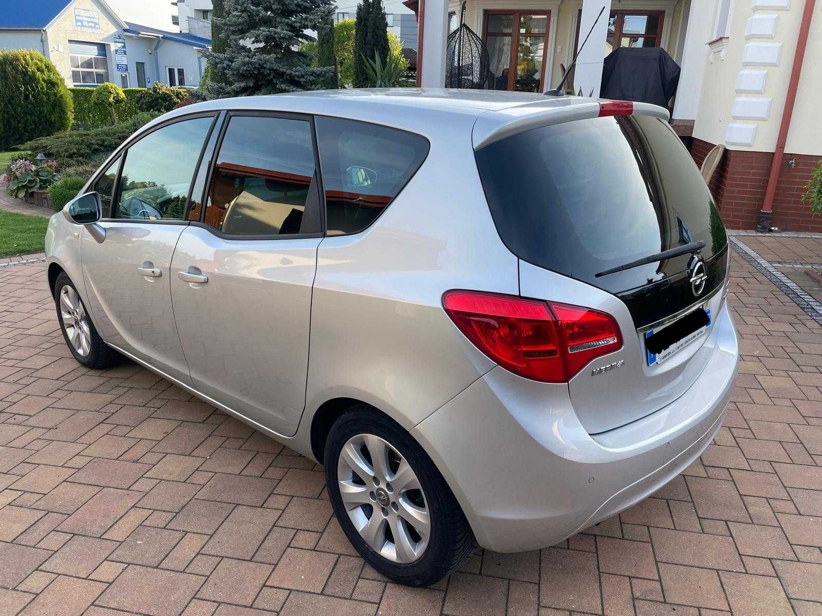 Opel Meriva B**2013r**1.4T 120KM**Klimatyzacja**Czujniki parkowania**