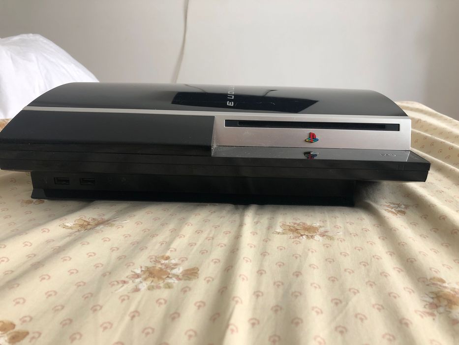 PlayStation 3 primeira versão lançada