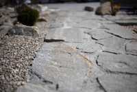 Kamień Naturalny Gnejs szary Kaskada Skalniak Ścieżki