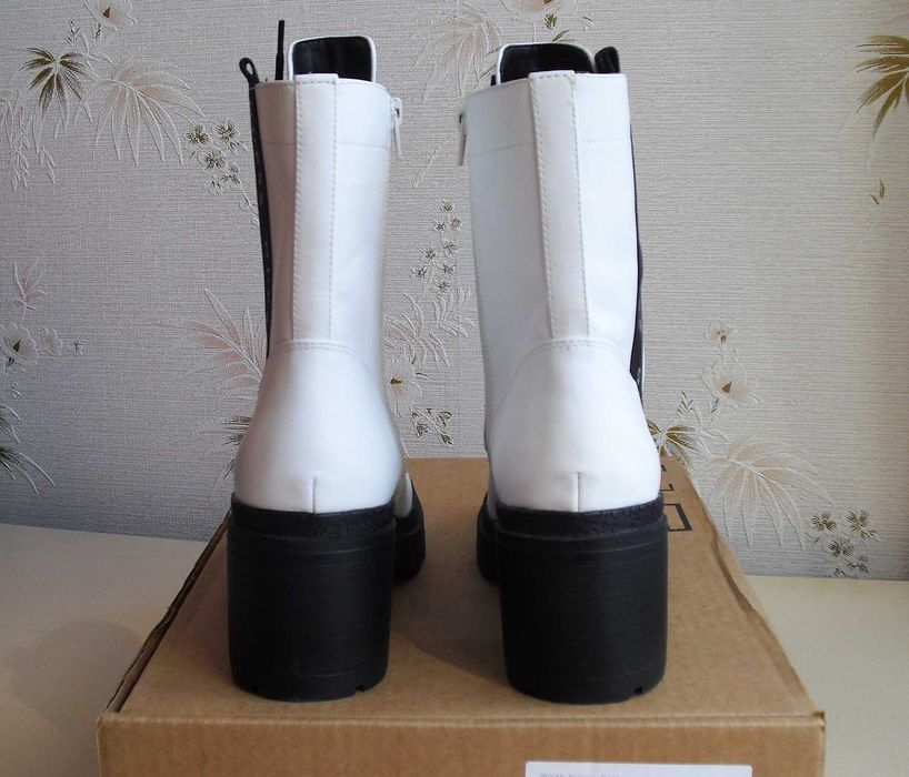 Ботинки женские Guess Комбат милитари