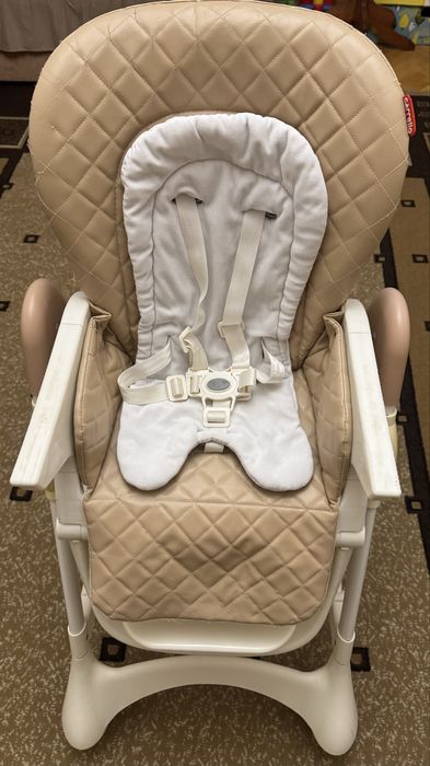 Стілець CARRELLO для годування Caramel