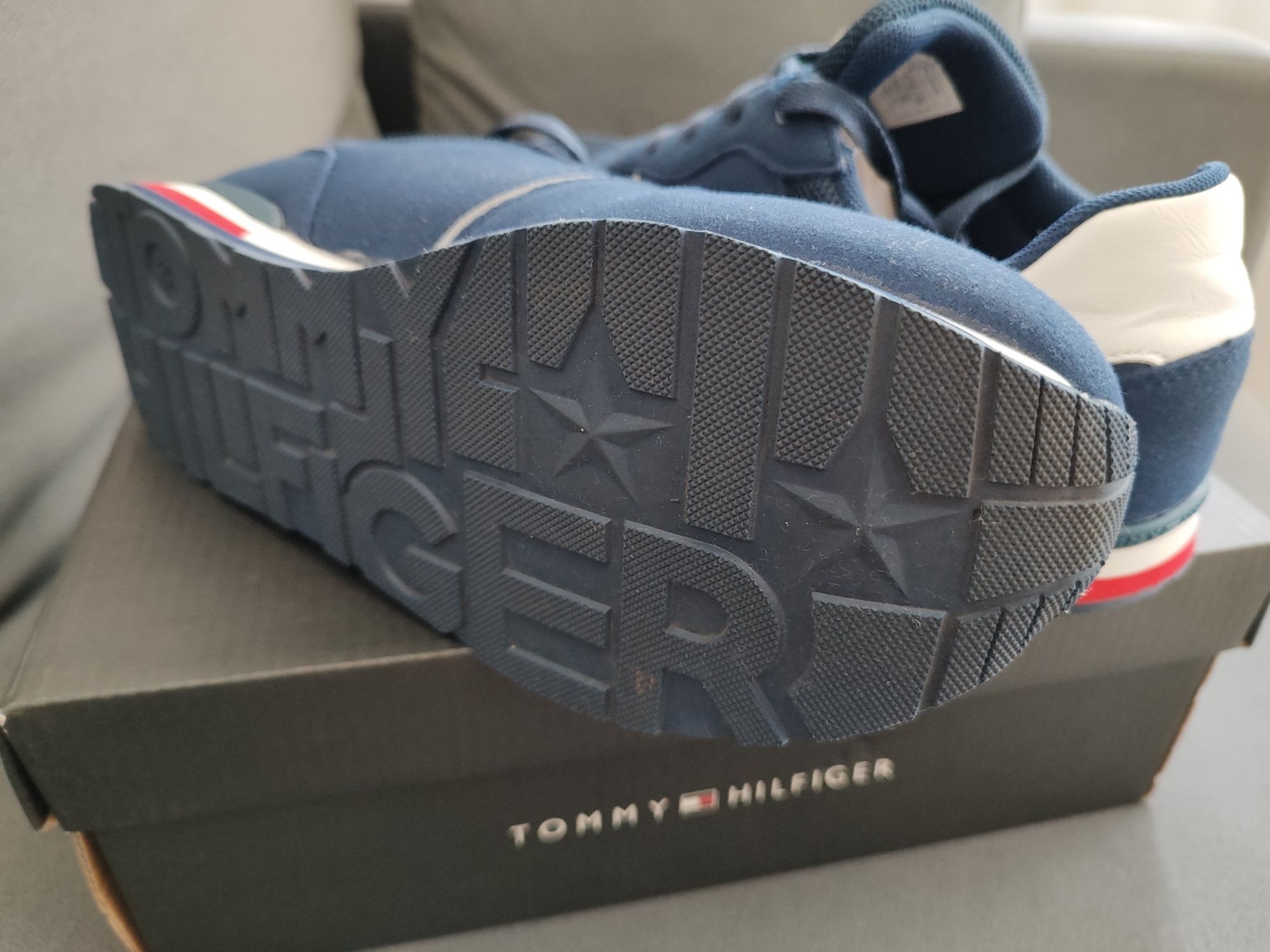 Buty sportowe Tommy Hilfiger - Sneakersy granatowe