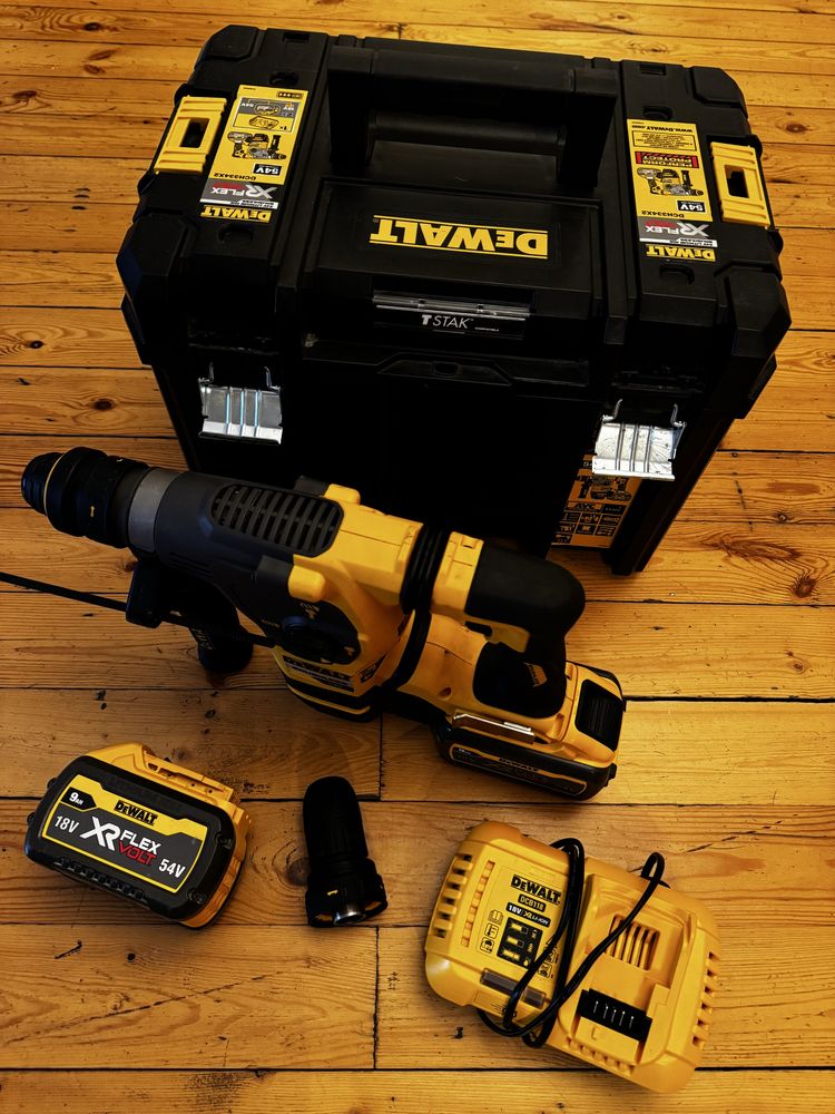 Перфоратор DEWALT