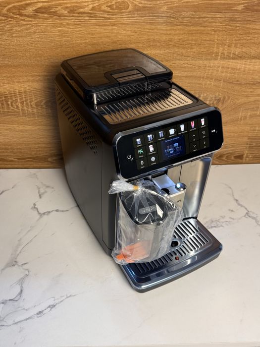 Кавомашина Philips 5500 series LatteGo з Гарантією !!!