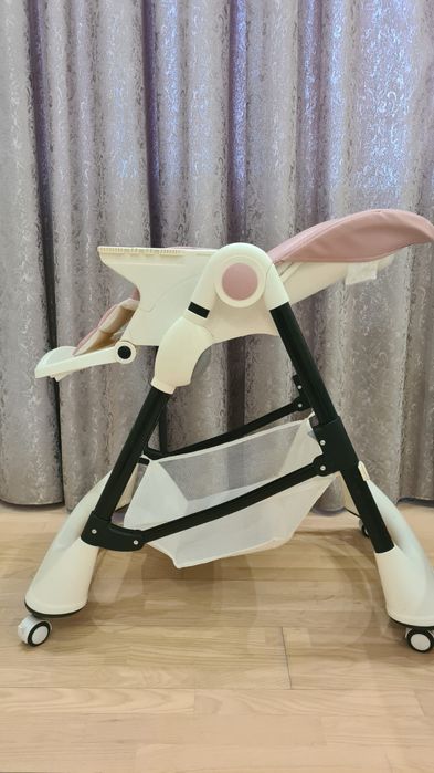 Стілець для годування Carello Stella.