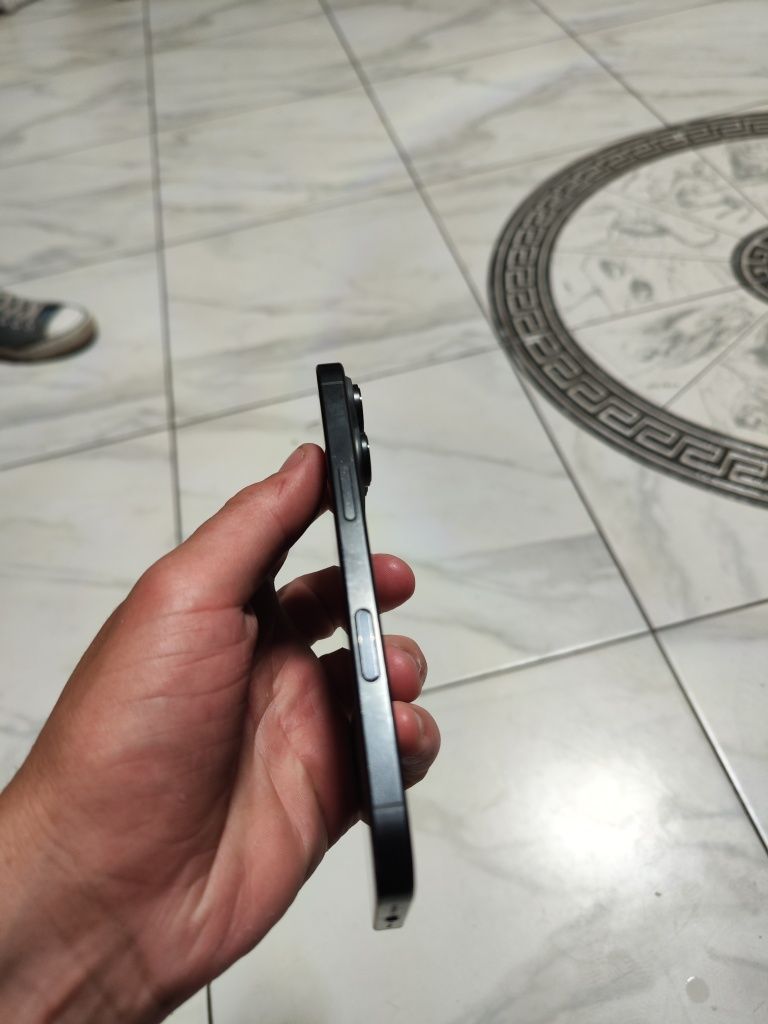 Iphone 16 pro 256 gb 98%