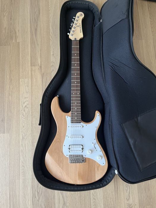 Електрогітара YAMAHA PACIFICA 112J (Yellow Natural Satin)
