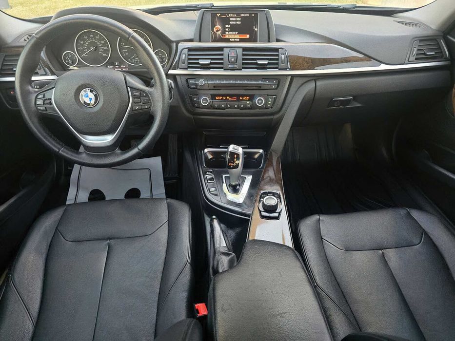 BMW 3 Series 328i      2015