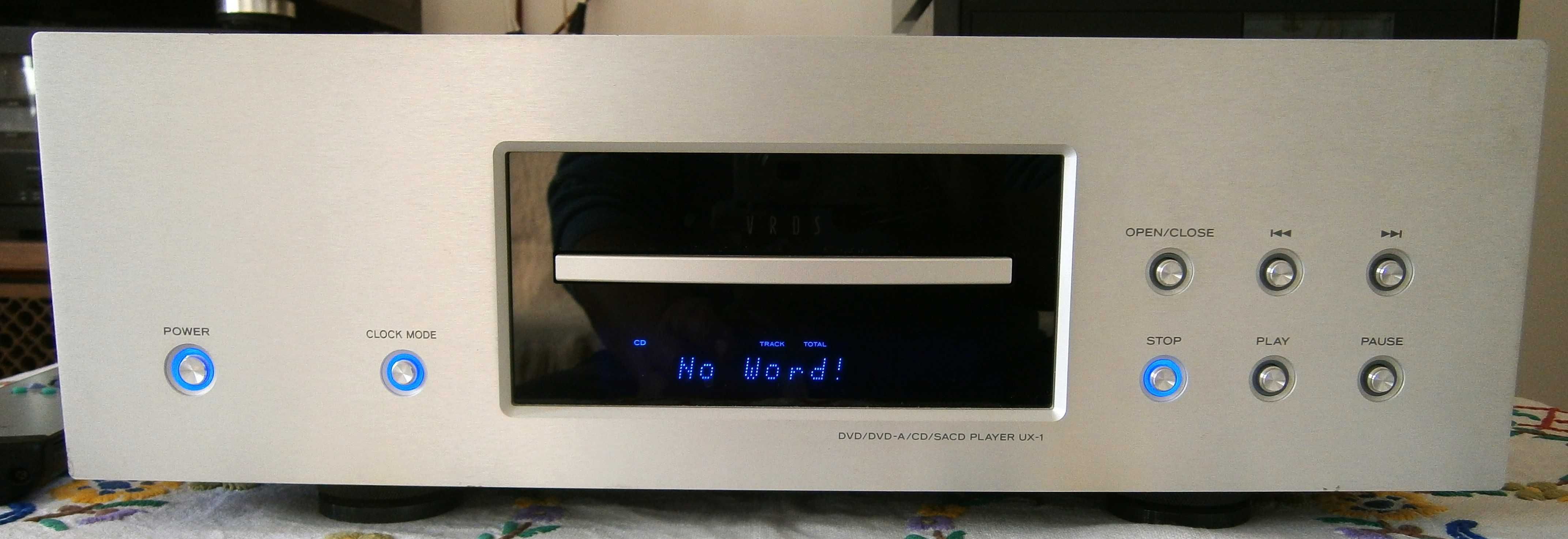 teac esoteric ux1