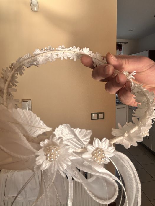 Suknia komunijna r. 140 z dodatkami