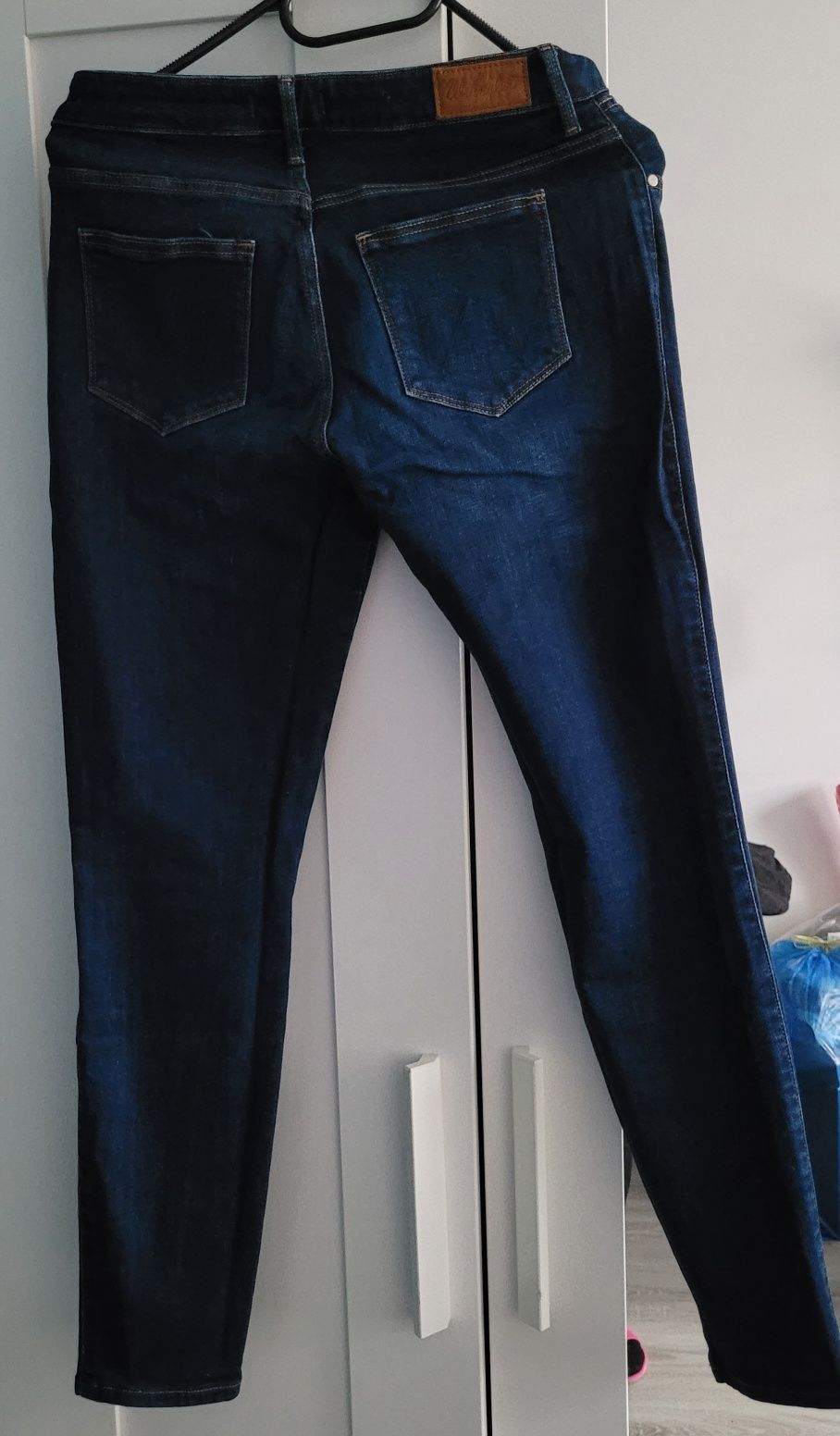 Jeansy wrangler roz 27/30