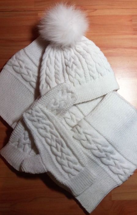 Женский комплект аксессуаров Шарф+ Шапка+Варежки Handmade