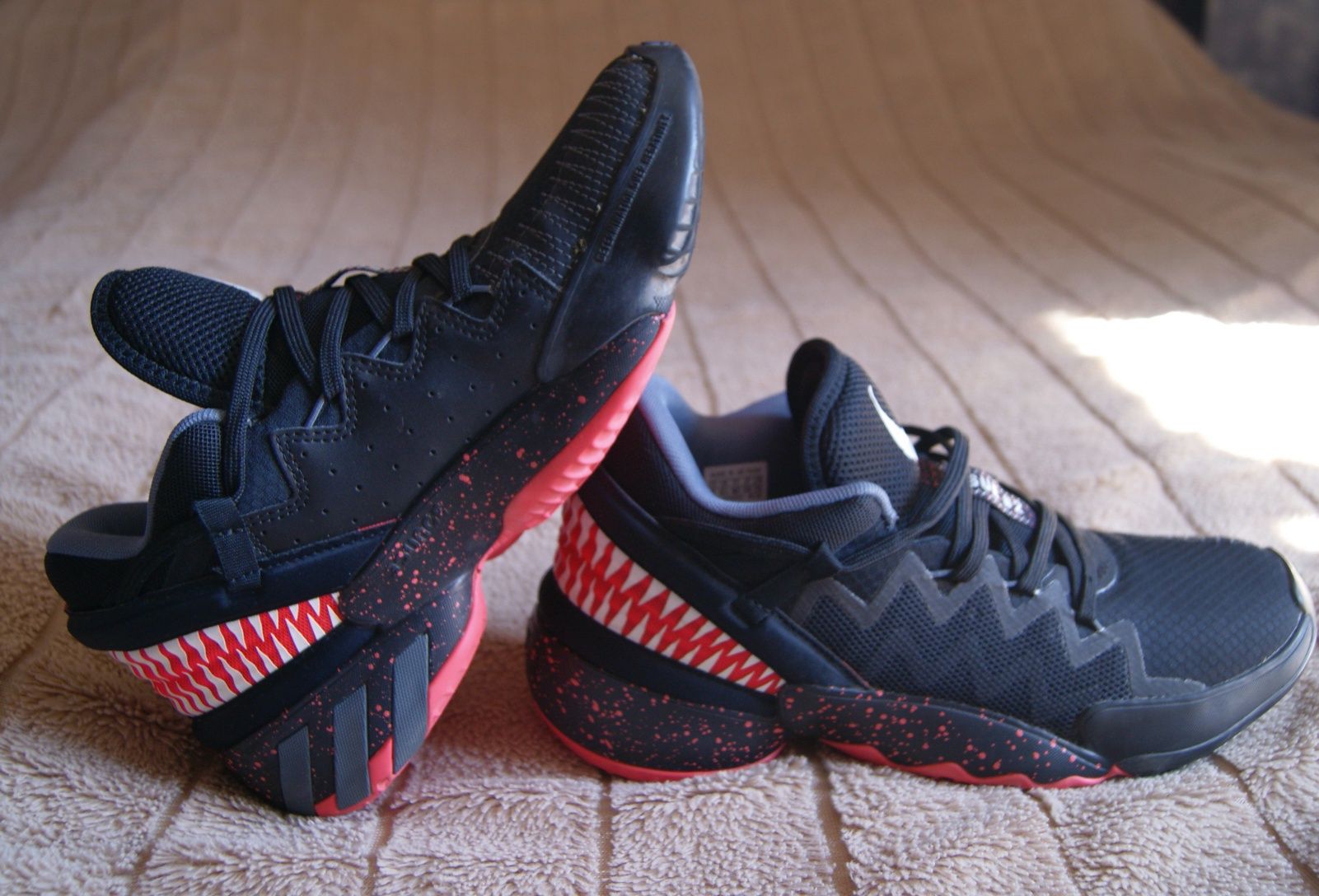 Кросівки  Adidas  Marvel Venom
