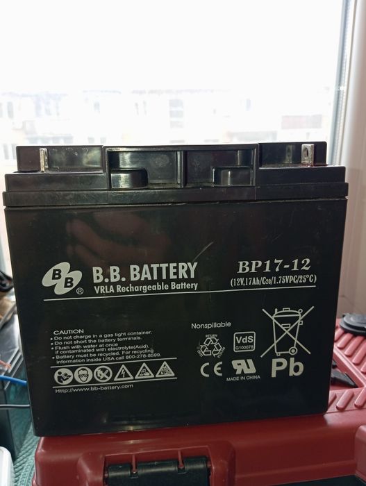 Акамулятор 12v  17Ah