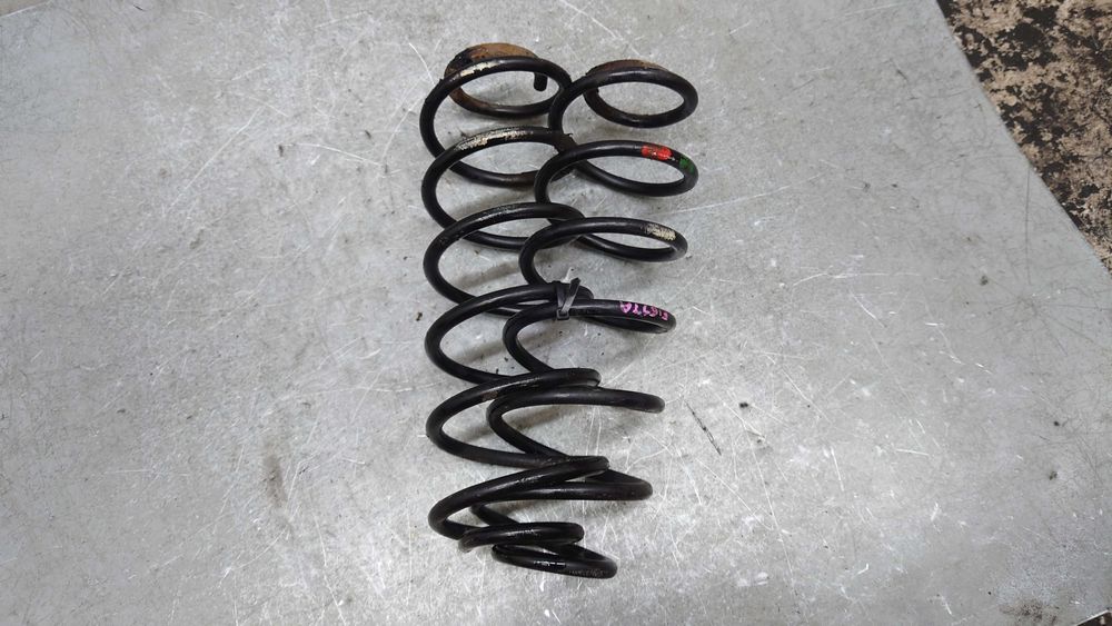Ford Fiesta 4 IV Sprężyny Tył Tylne Komplet