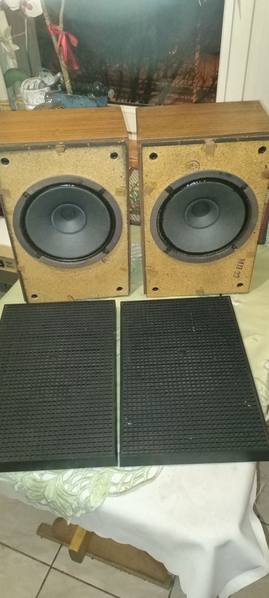 Dwa głośniki unitra --ZG 10 10 Wat /8 Ohm
--ZG 10 10 Wat /8 Ohm
--ZG 1
