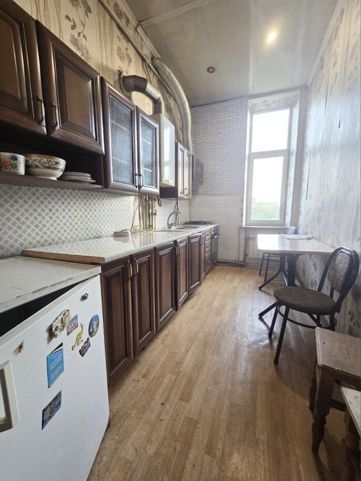 ЦЕНТР! Здам 2х кімнатну, р-н РЕЗИДЕНЦІЇ ЧНУ, МІСЦЕ ПІД АВТО, газ котел