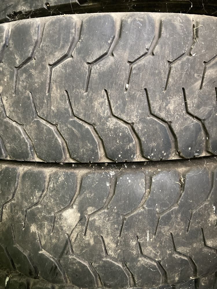 Opony cieżarowe 8szt  13r22,5  napedowe przody opona nie felga