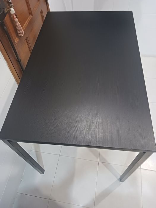 Mesa preta ikea usada