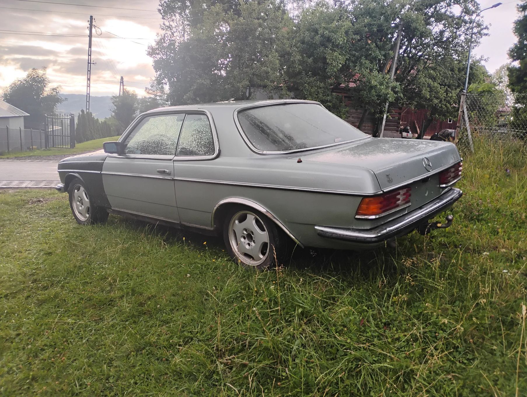 Mercedes-Benz W123 230 CE Coupe Automat Szyberdach