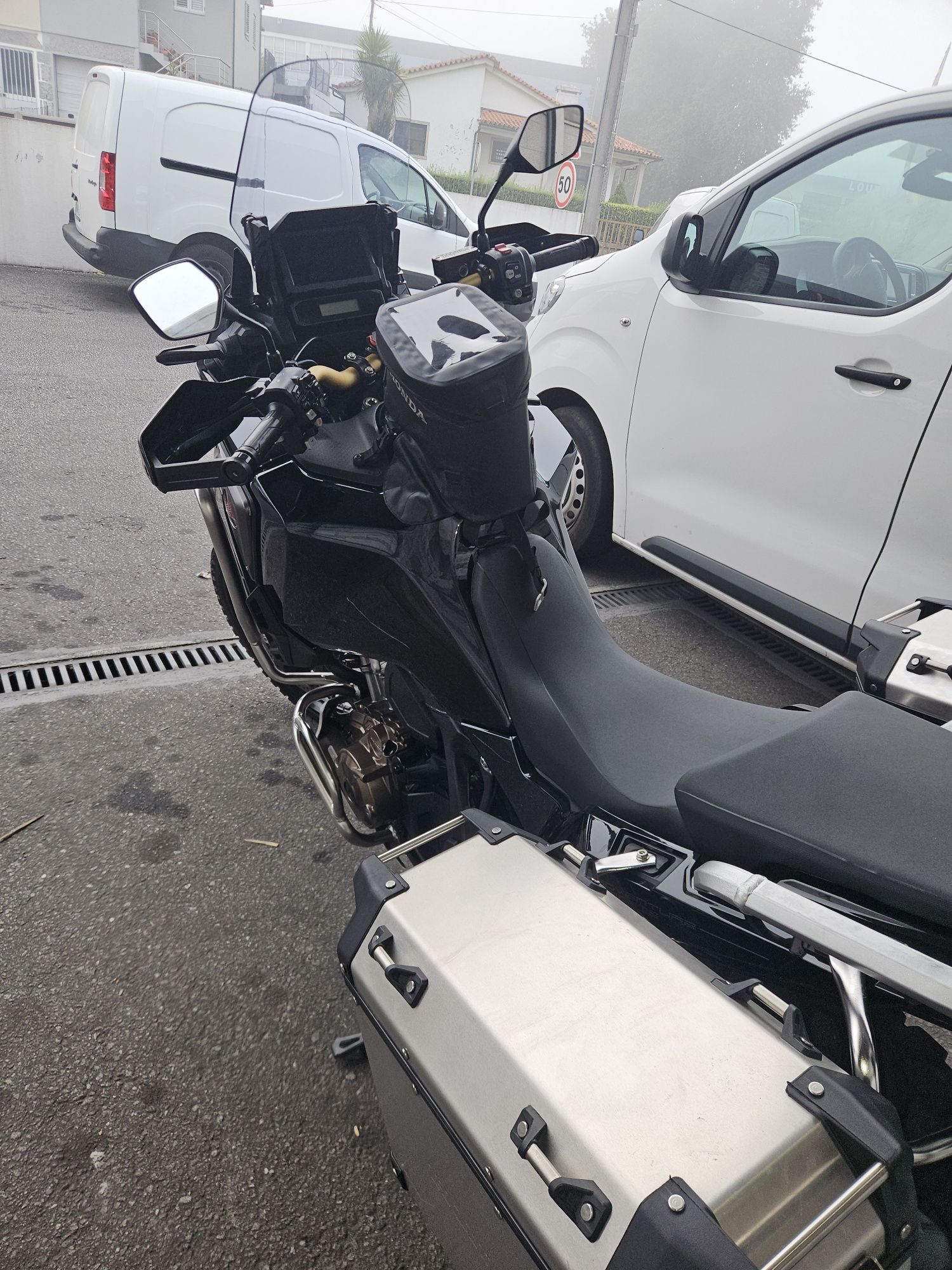 Africa twin adv (aceito troca)