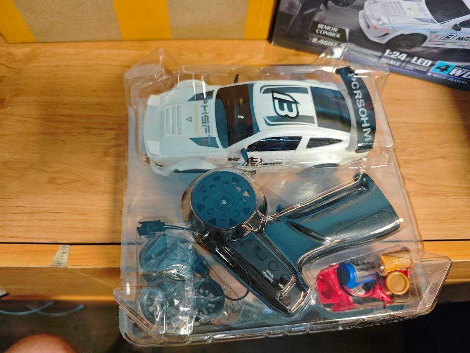 Радіокерована спортивна дрифт автівка ACAMMZAR 1:24 RC 20KM/H 4WD