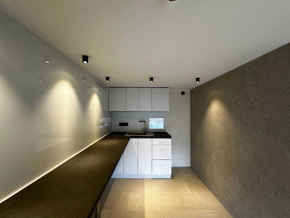 Продаж комерційного приміщення з дизайнерським ремонтом ЖК “Зарічний”!