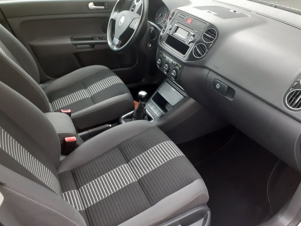 Golf Plus 2008 r 1600MPI klimatronik zareje jeden właś tempomat  alufe