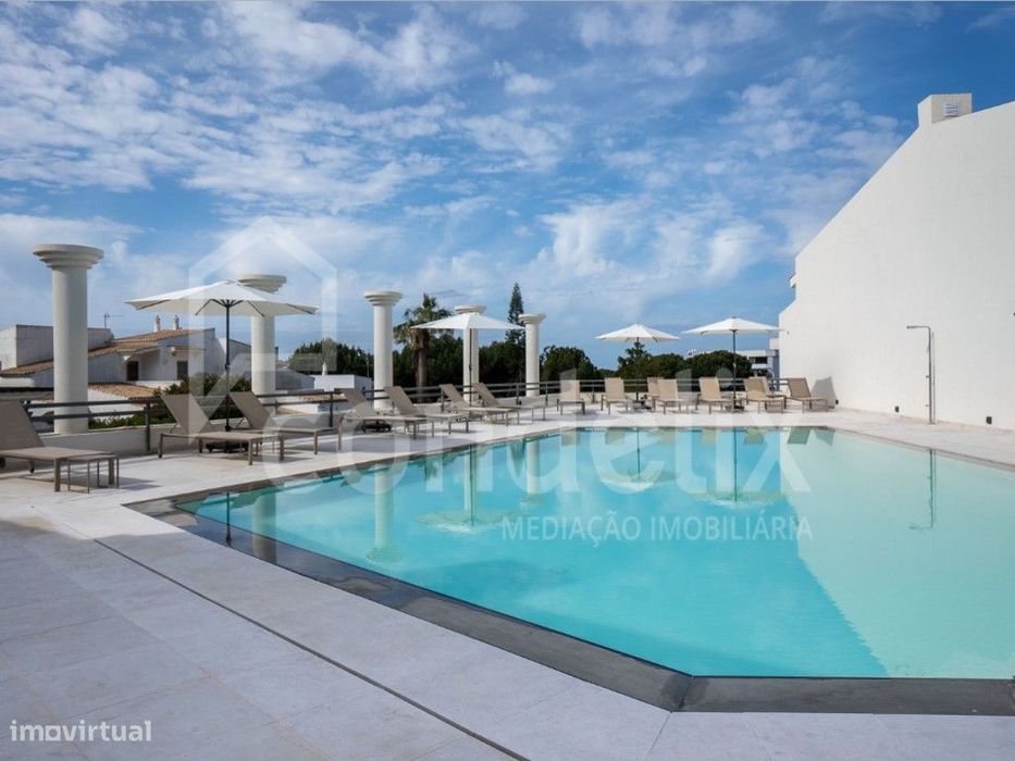 T2 com terraço em condomínio privado em Vilamoura