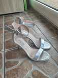 Buty na obcasie w kolorze srebrnym Primark