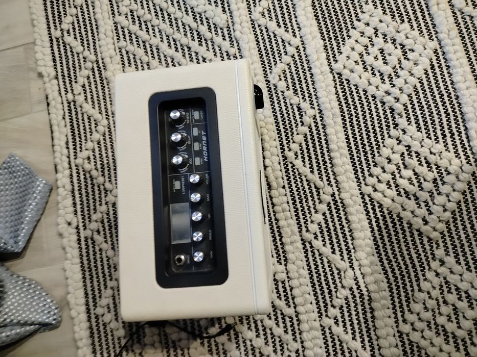 Wzmacniacz gitarowy Moore Hornet 15 watowy