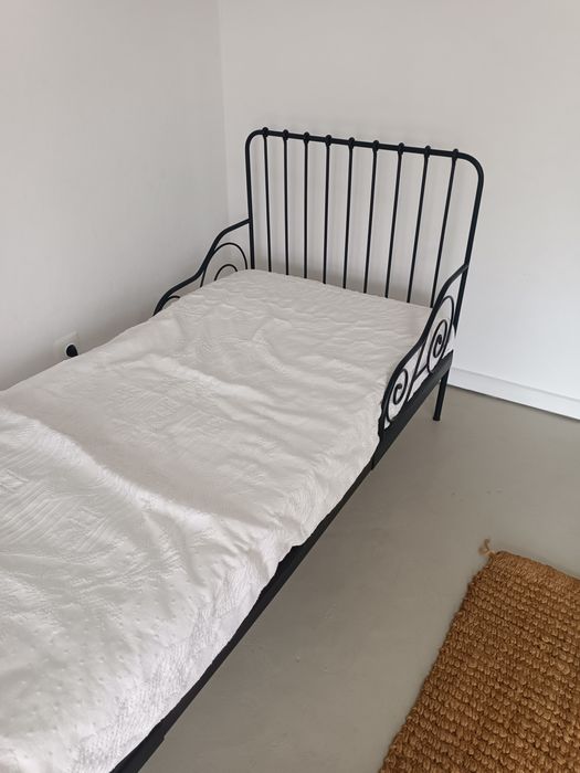 Cama com colchão