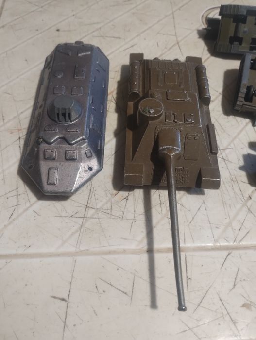 Военная техника, игрушки ссср